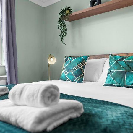 Chic 2 Bedroom Apartment Near Liverpool Street By Gold Stays Λονδίνο Εξωτερικό φωτογραφία